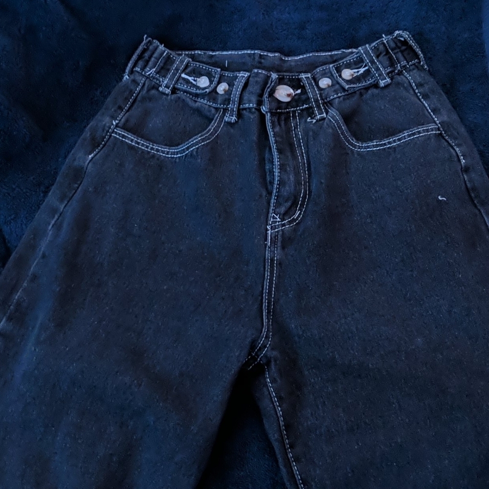 Jeans - Picture 2 of 3